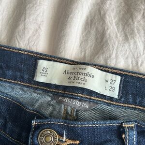 abercrombie & fitch dark wash skinny jeans